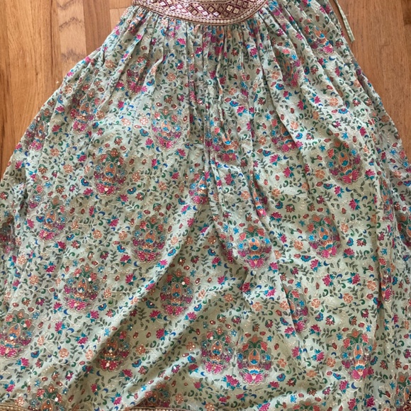 Chic Floral Embroidered Lehenga in Green - Picture 2 of 5